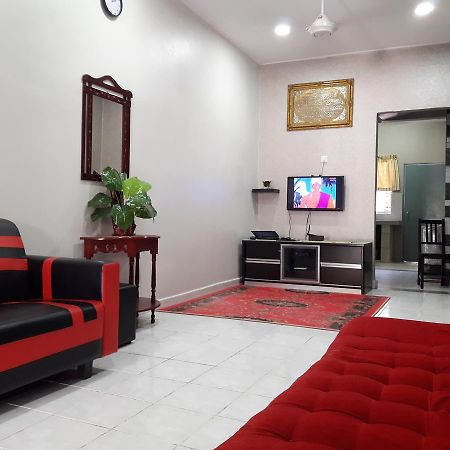 Homestay Bahau Jempol Esterno foto